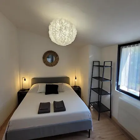 Maison De Au Calme Avec Jardin Et Parking