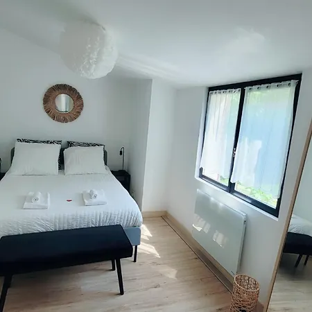 Maison De Au Calme Avec Jardin Et Parking Apartment